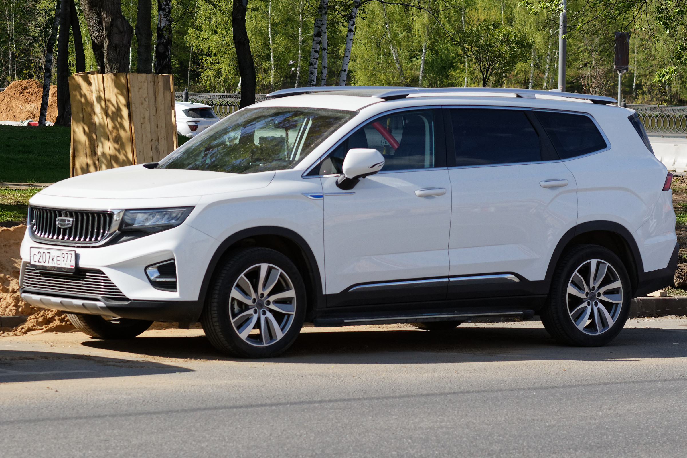 Geely Okavango